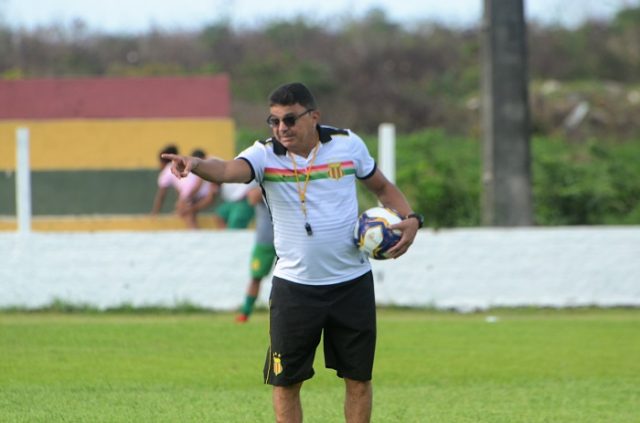Sampaio Corrêa: comando de Flávio Araújo para retomar a hegemonia do Maranhense