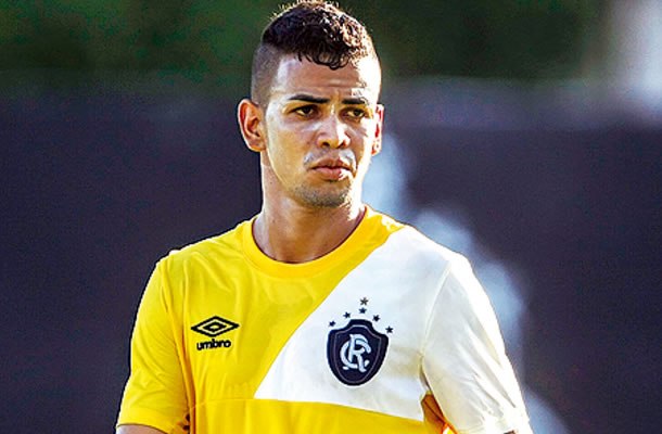 Wallace lemos confirma a contratação de mais um atacante
