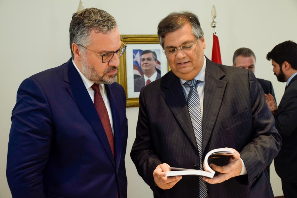 Governador recebe embaixador do Canadá no Palácio dos Leões