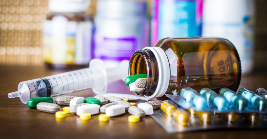 Uso inadequado de antibióticos aumenta resistência de bactérias