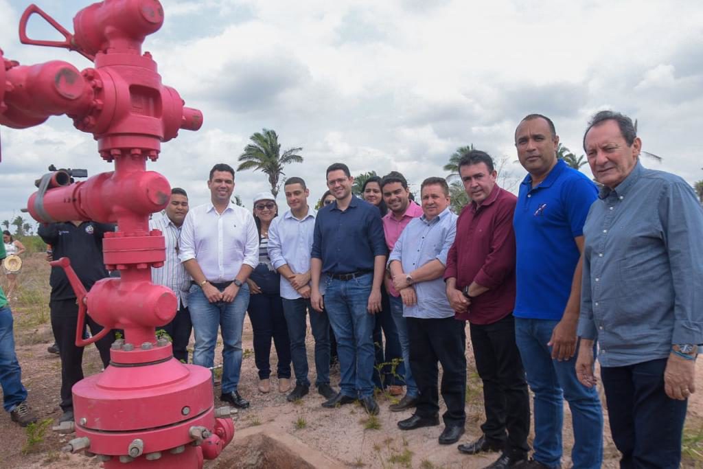 Comissão realiza visita a exploração de gás natural em Bacabal