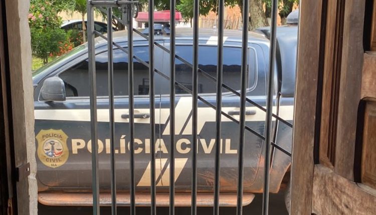 Por ciúmes, mulher agride filha e avó com vassouradas