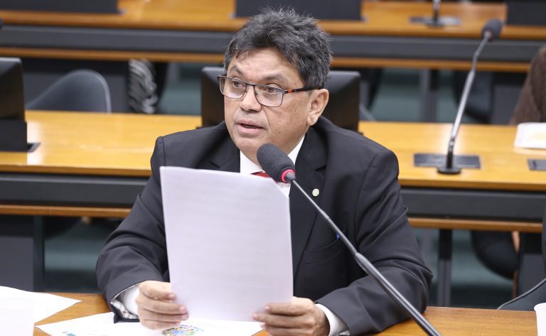 Deputado Márcio Jerry assume o Centro de Estudos Estratégicos da Câmara dos Deputados