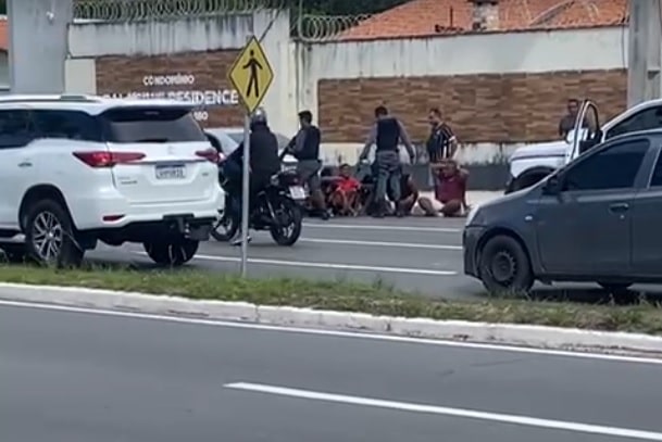 Vídeo! PM prende cinco suspeitos de assaltos na Grande Ilha