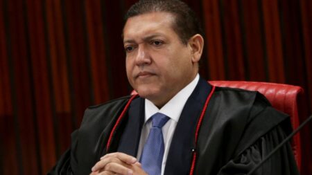 Ministro do STF suspende regra de compensação financeira em greves de ônibus em São Luís