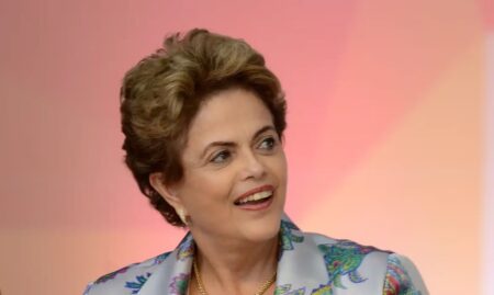 Tribunal condena União a pagar indenização mensal vitalícia a Dilma Rousseff
