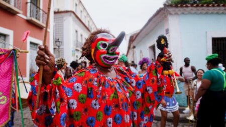 Célia Sampaio, a “Dama do Reggae”, lança “Uh Lalá Fofão” em defesa da tradição do Carnaval maranhense