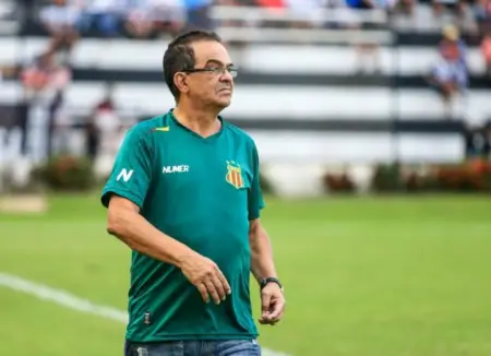 Sampaio anuncia retorno de Francisco Diá para comando na Série D