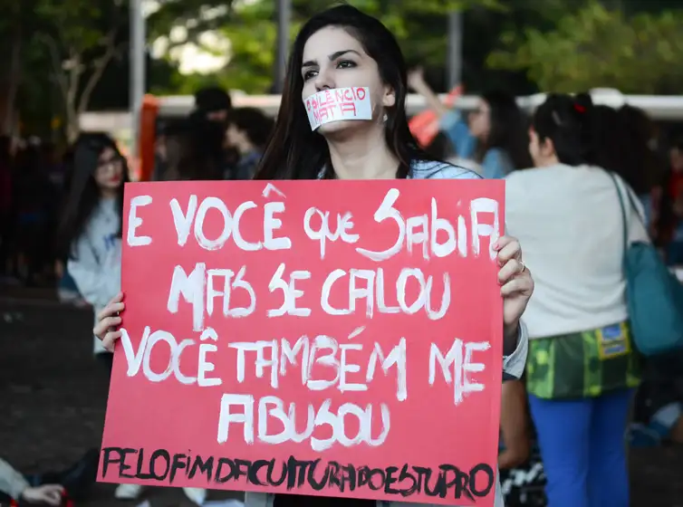 Medo de estupro atinge 97% das mulheres brasileiras, aponta pesquisa