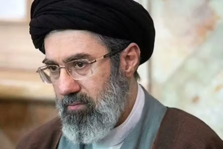 Saiba quem é Mojtaba Khamenei, o clérigo de bastidores que se tornou novo líder supremo do Irã