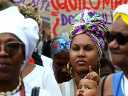 Mulheres negras recebem quase metade do salário de homens brancos no Maranhão, aponta relatório federal