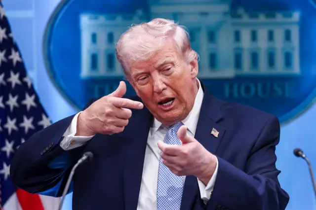 Trump adia ultimato ao Irã por duas semanas e condiciona acordo à reabertura de Ormuz