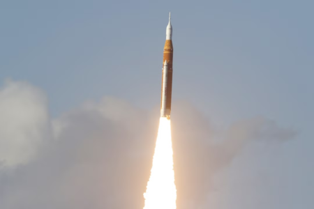 Foguete da Nasa com quatro astronautas já está a caminho da Lua