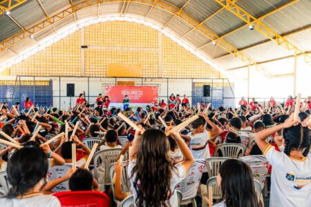 Caravana leva espetáculo sobre Luiz Gonzaga a escolas de 10 cidades do Maranhão