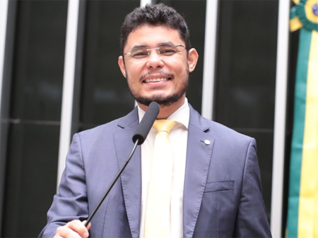 Polícia pede busca e apreensão na casa de deputado Ribeiro Neto investigado por estupro de vulnerável