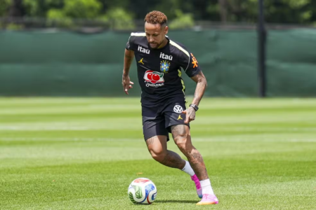 Ancelotti confirma Neymar à disposição e atacante treina para encarar Escócia