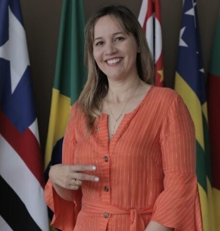 Justiça desmembra ação e deputada Detinha vira ré única em caso de compra de votos no Maranhão