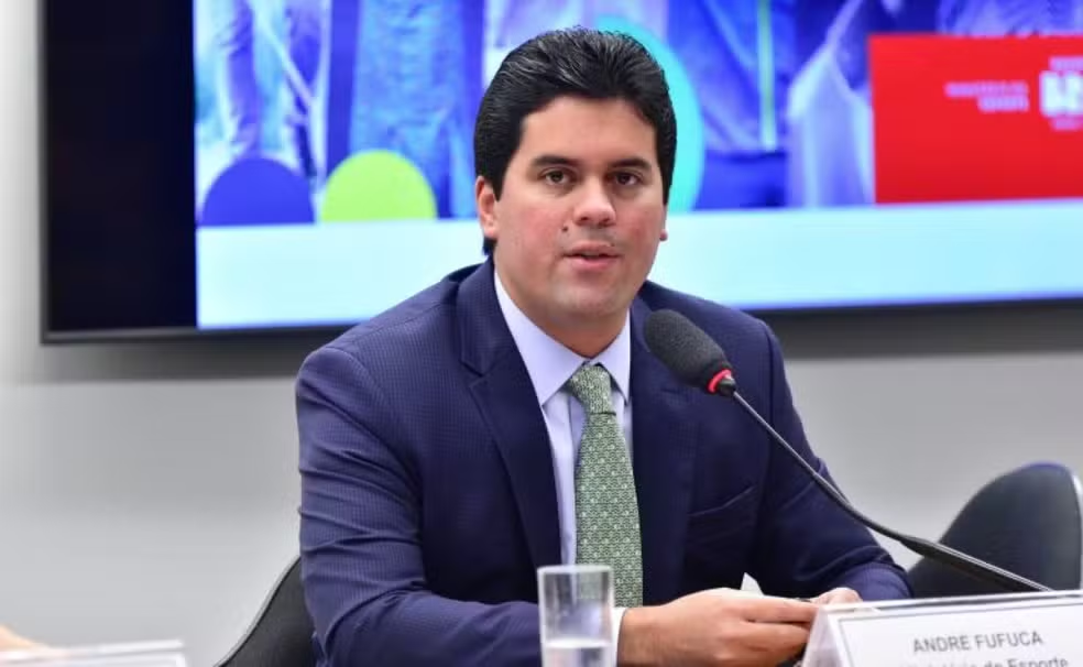 André Fufuca tem o maior tempo de propaganda no rádio e TV entre candidatos ao Senado no Maranhão