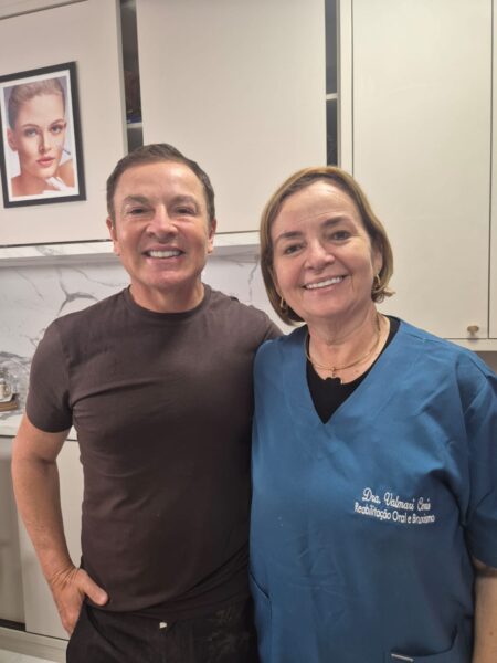 Manutenção estética e preventiva ajuda a preservar saúde, função e naturalidade do sorriso