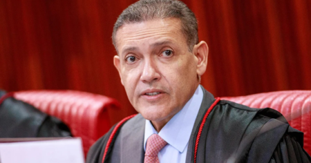 TSE analisa decisão sobre posts que ligavam Flávio a caso de Aparecida
