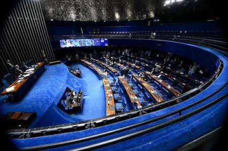 Bancada do Maranhão vota unida pelo fim da escala 6×1 na CCJ