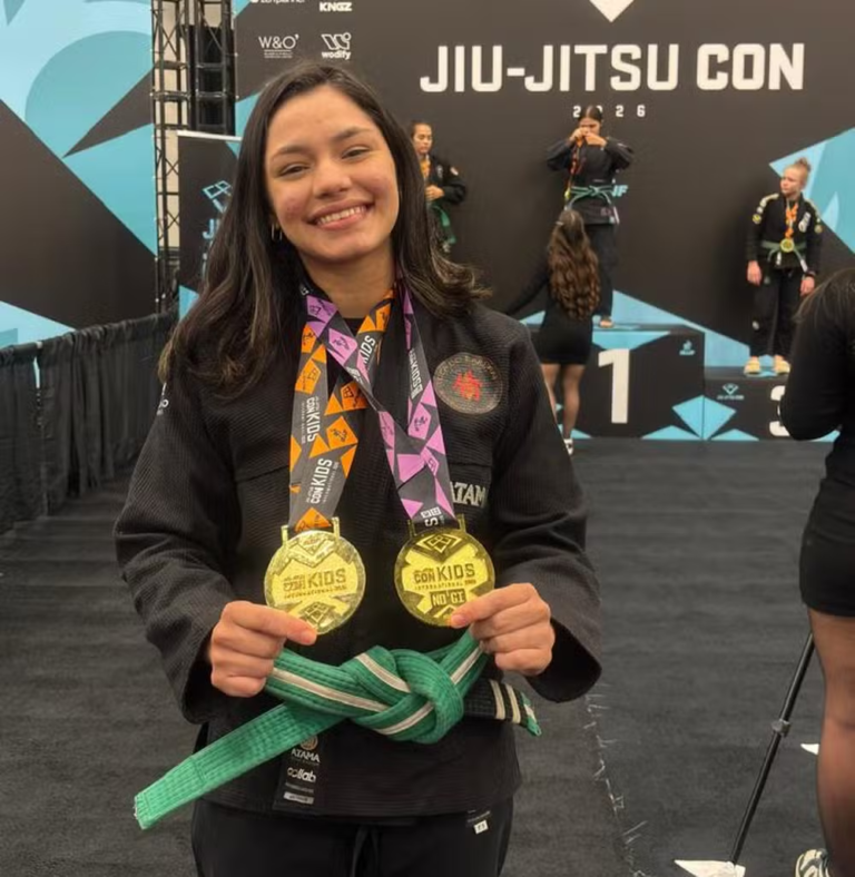 Maria Clara conquista dois ouros em torneio internacional de jiu-jítsu nos Estados Unidos