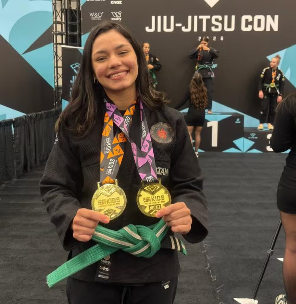 Maria Clara conquista dois ouros em torneio internacional de jiu-jítsu nos Estados Unidos