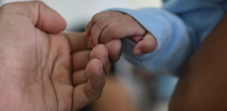 Gravidez na adolescência tem riscos psicológicos e sociais