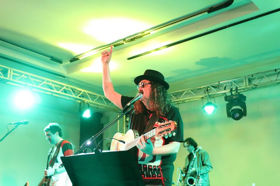 Criolina e Moraes Moreira agitam a segunda-feira de carnaval