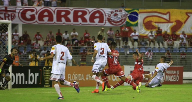 Moto Club empata com CRB e é lanterna do Grupo B na Copa do Nordeste