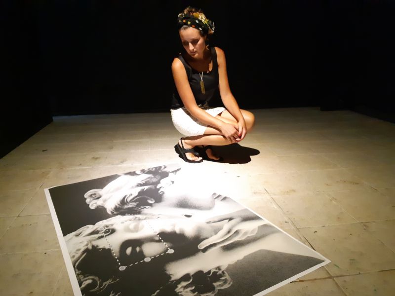 Exposição da artista italiana Simona Luchian atrai público para a Galeria Trapiche