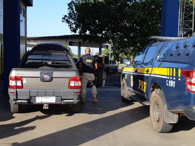PRF apreende em São Luís/MA picape roubada no estado de Goiás