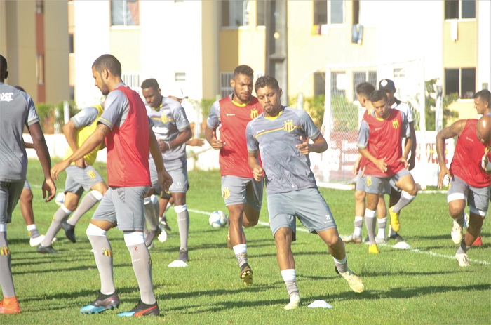 De olho na semifinal, Grupo Tricolor treina em tempo integral