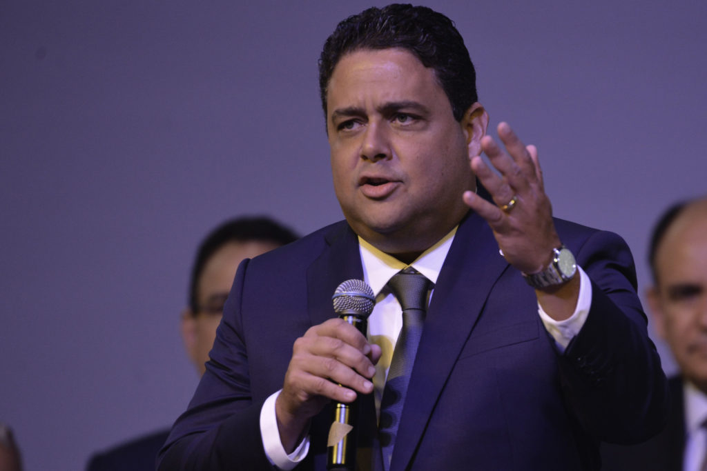 Presidente da OAB recebe medalha do Mérito Timbira