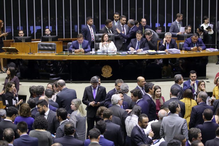 Câmara aprova Medida Provisória que altera regras de saque no FGTS