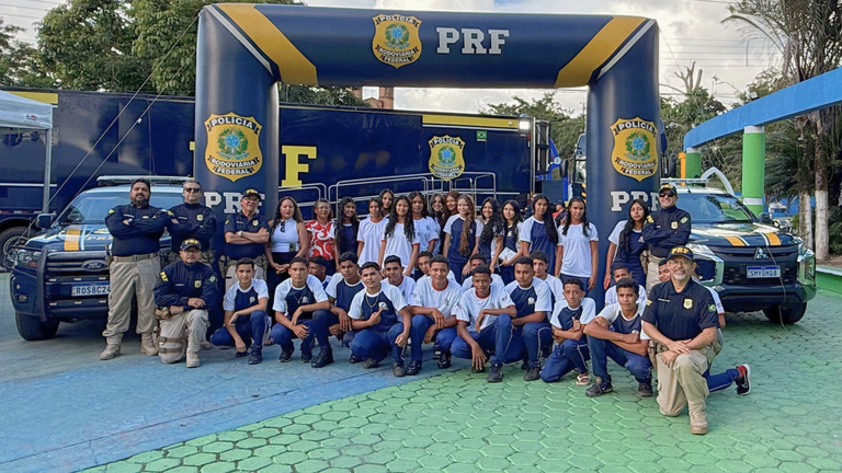 Cinema Rodoviário leva educação para o trânsito a estudantes em Morros