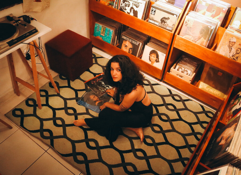 Artista maranhense Rayslla estreia show solo em homenagem às grandes vozes femininas da MPB