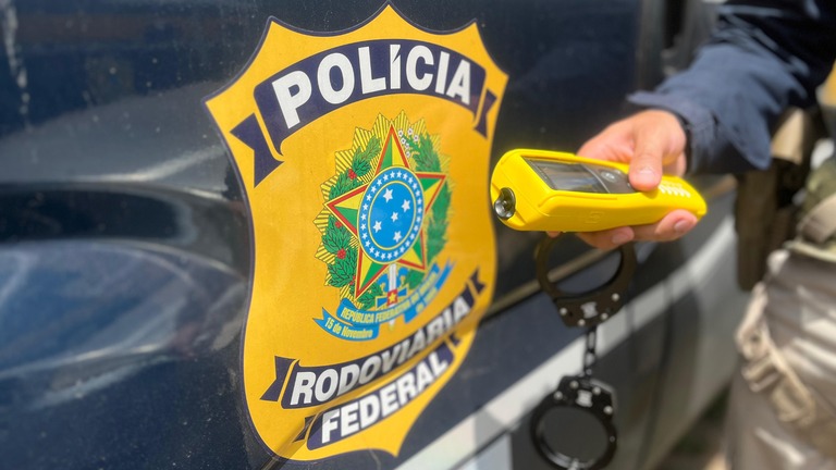 Motorista é preso por embriaguez após colisão na BR-316, em Codó