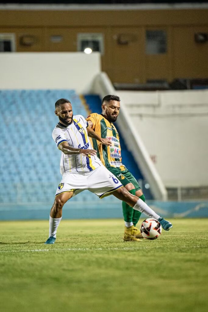 IAPE vence Luminense nos acréscimos e assume vice-liderança do Maranhense