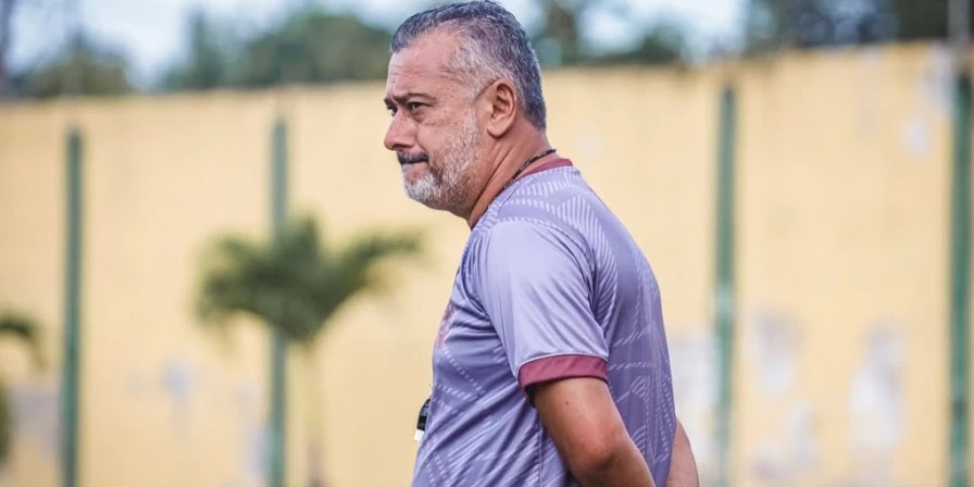 Luminense anuncia saída do técnico Leandro Lago em “comum acordo”
