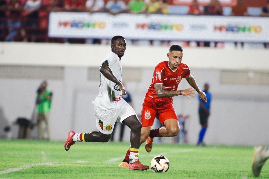 Sampaio e Imperatriz empatam em jogo equilibrado na estreia da temporada