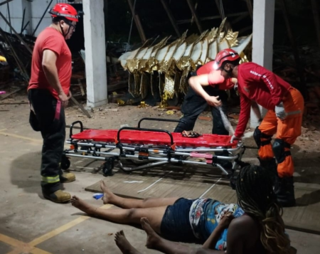 Prédio que desabou em São Luís estava interditado há mais de um mês, dizem bombeiros