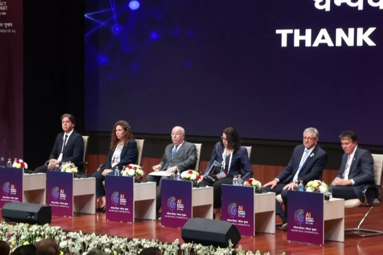Brasil apresenta em Nova Délhi plano de R$ 23 bi para IA com foco social e defesa de governança global