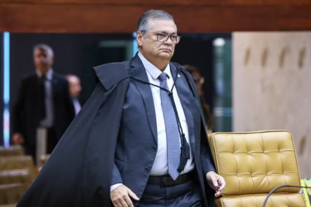 Após reforma, ao menos 40 juízes foram aposentados compulsoriamente; para Dino, punição é inconstitucional