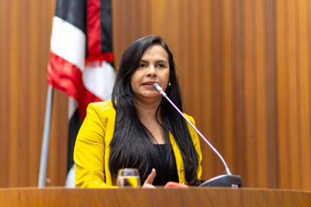 Deputada Ana do Gás troca PCdoB pelo Republicanos na véspera do prazo de janela partidária