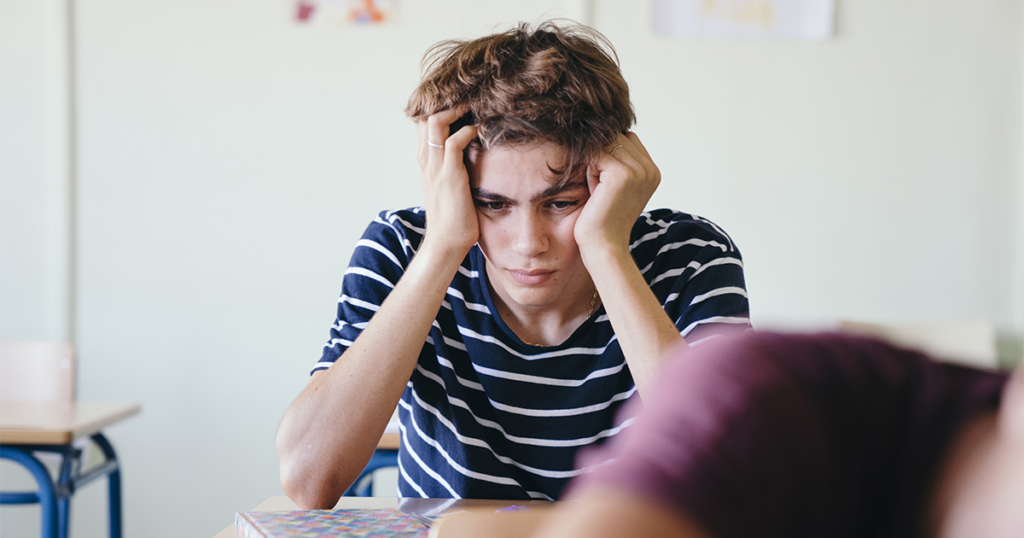 Estudo da USP mostra que estresse na adolescência deixa marcas mais profundas no cérebro