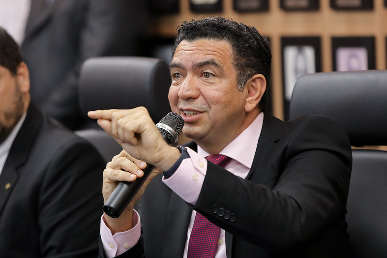 Juiz Douglas Martins é alvo de reclamação da CBF no STF por suposta quebra de decisão da Corte