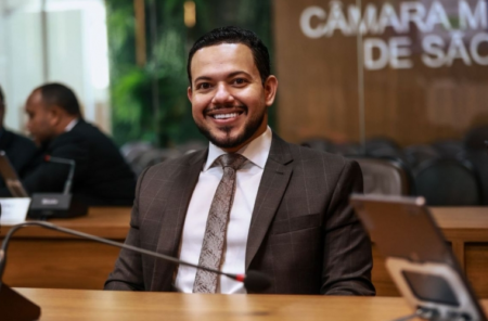 Vereador Octávio Soeiro retorna à Câmara de São Luís