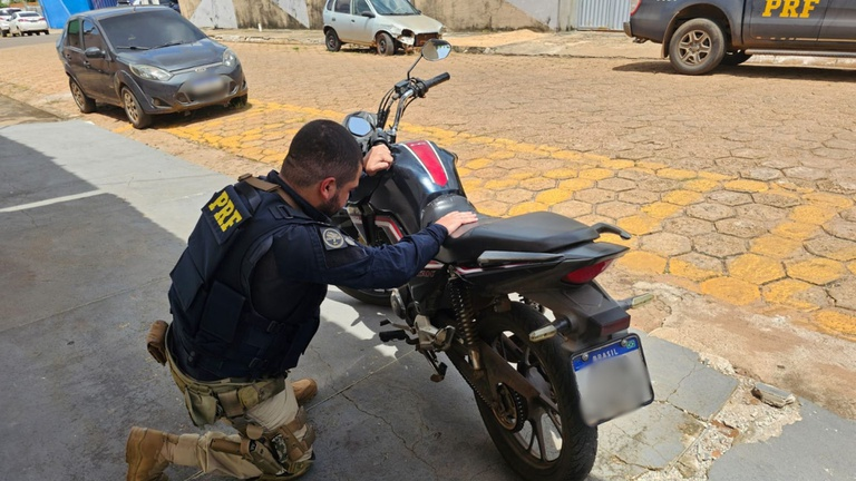 Motocicleta com sinais de adulteração é apreendida pela PRF em Porto Franco (MA)