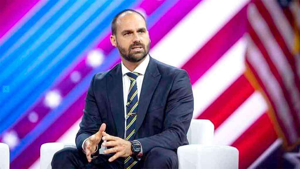 PF investiga se dinheiro de filme sobre Bolsonaro custeou Eduardo nos EUA